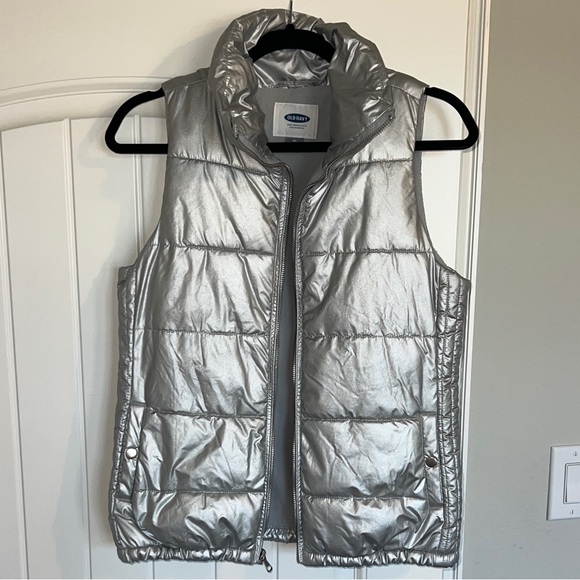 Old Navy Jackets & Blazers - Old Navy Silver Puffer Vest - Womens XS